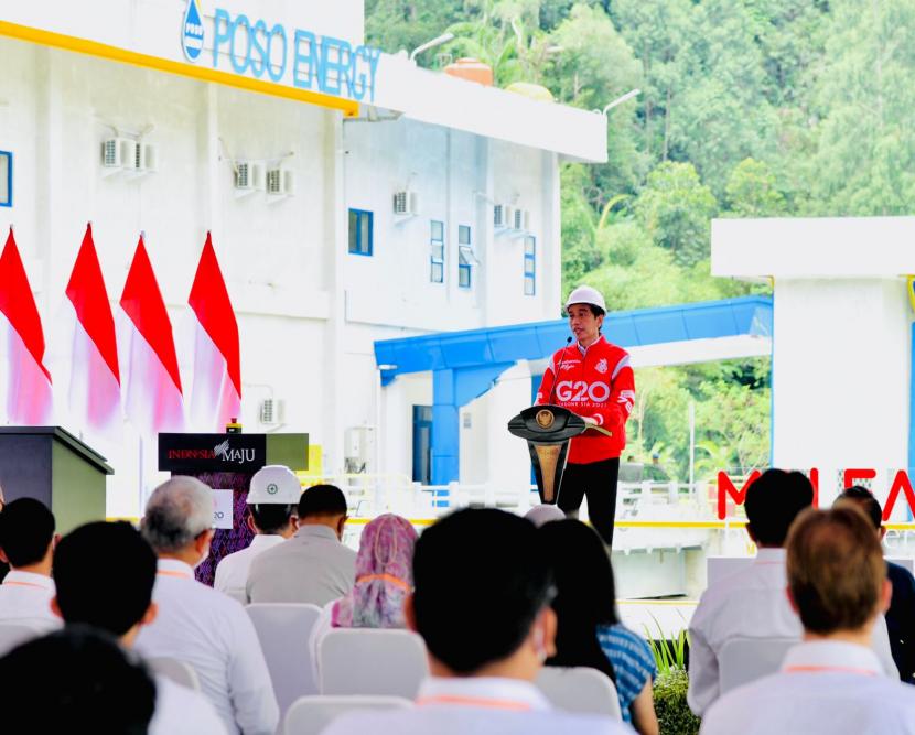 Presiden Jokowi saat meresmikan PLTA Poso Energy 515 megawatt dan PLTA Malea Energy 90 megawatt, Jumat (25/2). 