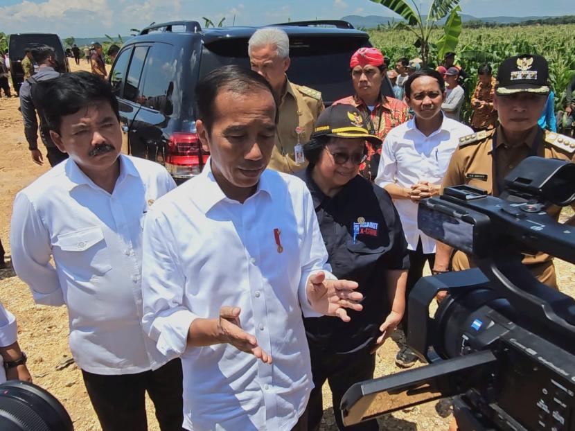 Presiden Jokowi Serahkan 1.043 Sertifikat Warga Blora