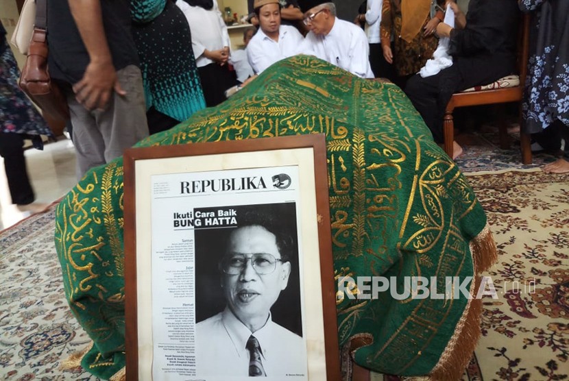 Suasana rumah duka sebelum pemakaman Dawam Rahardjo, Kamis (31/5).