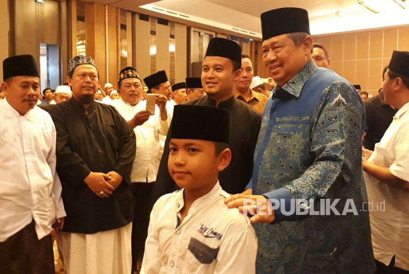 Presiden keenam Indonesia, Susilo Bambang Yudhoyono (SBY) baru saja menyelesaikan kunjungannya bersama alim ulama Jawa Timur di Hotel Harris Malang, Selasa (19/6).