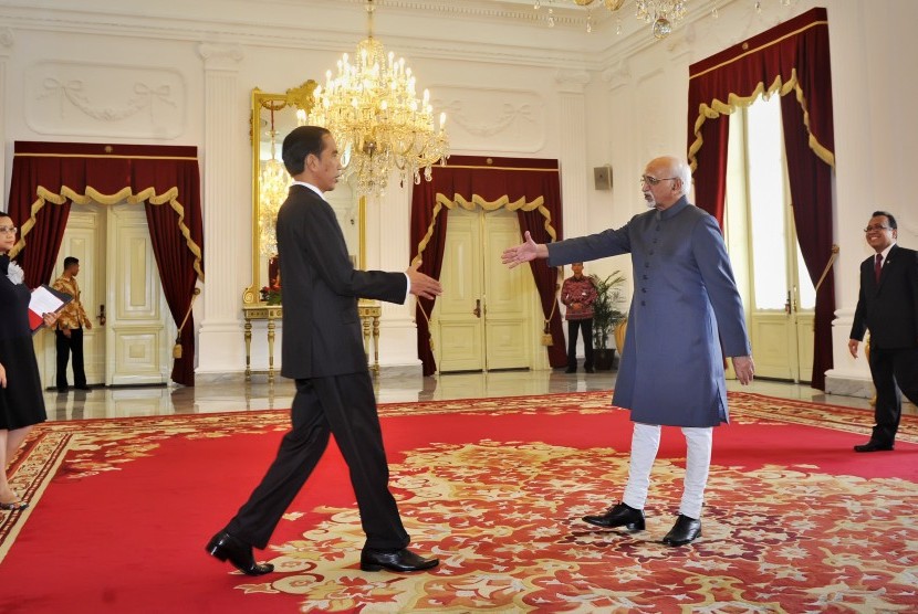 President Joko Widodo (Jokowi) received Indian Vice President Mohammad Hamid Ansari at the Merdeka Palace, Jakarta