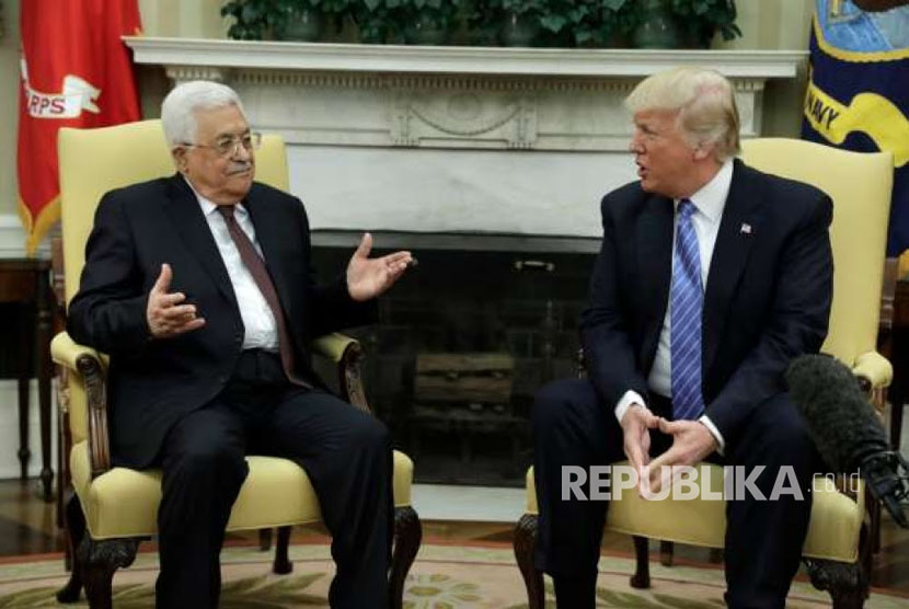 Presiden Palestina Mahmoud Abbas bertemu Presiden Donald Trump di washington.