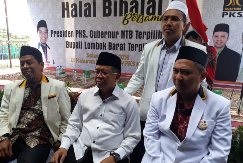 Presiden PKS Sohibul Iman saat halal bihalal bersama kader PKS NTB di Kantor DPW PKS NTB di Jalan Lingkar Selatan, Mataram, NTB, Selasa (10/7).