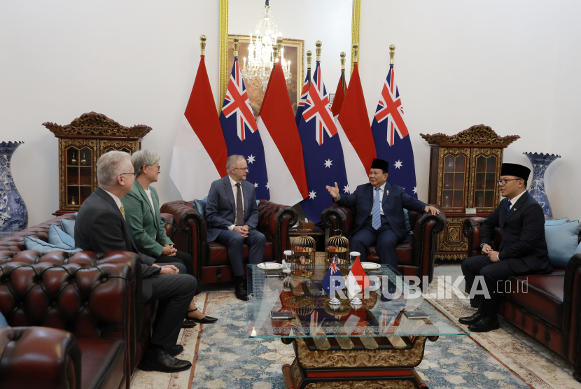 Presiden Prabowo Subianto bersama Perdana Menteri (PM) Australia Anthony Albanese beserta delegasi kedua negara bertemu di Istana Merdeka, Jakarta Pusat, Kamis (15/5/2025).
