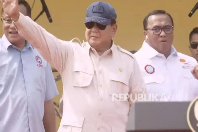 Presiden Prabowo Subianto menghadiri peringatan Hari Buruh Internasional (May Day Fiesta) di Lapangan Monas, Jakarta Pusat, Kamis (1/5/2025).