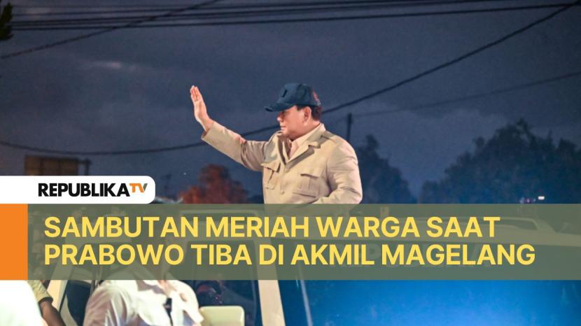 Presiden Prabowo Subianto menyapa warga dari kendaraannya saat akan memasuki Akademi Militer untuk memimpin kegiatan rapat kerja dan retret Kabinet Merah Putih 2024-2029 di Akademi Militer (Akmil) Magelang, Jawa Tengah, Kamis (24/10/2024). Presiden Prabowo akan memberikan pembekalan kepada para menteri, wakil menteri dan Staf Khusus Presiden Kabinet Merah Putih agar dapat bekerjasama sebagai tim, pada 25-27 Oktober 2024 di Akmil Magelang.