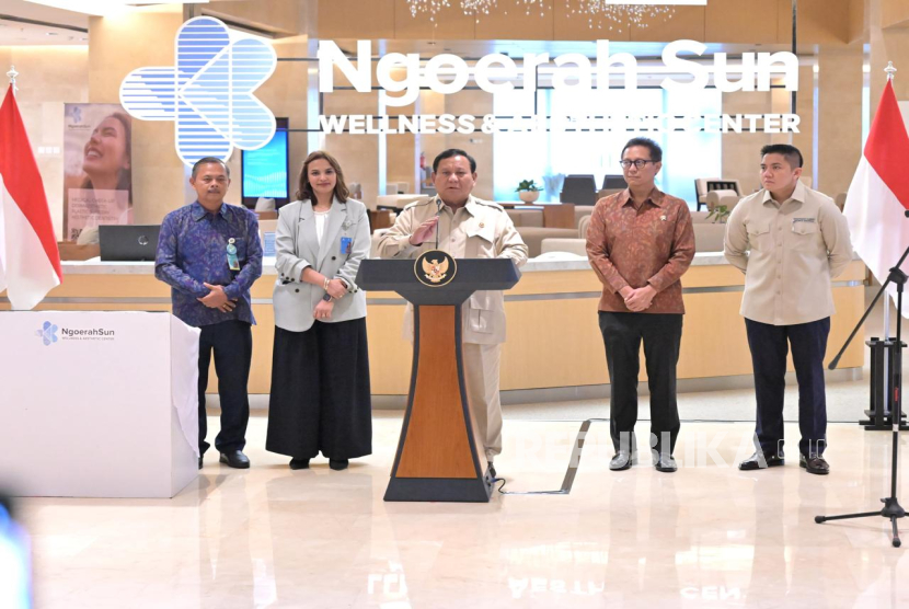 Presiden Prabowo Subianto meresmikan Ngoerah Sun Wellness and Aesthetic Center (NSWAC), Rumah Sakit Umum Pusat (RSUP) Prof. dr. I.G.N.G Ngoerah, Kota Denpasar, Bali, Rabu (25/6/2025).