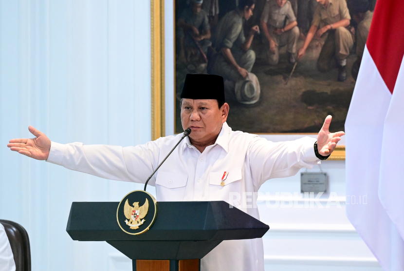 Presiden Prabowo Subianto saat memimpin Sidang Kabinet Paripurna di Kantor Presiden, Jakarta Pusat, Senin (5/5/2025) sore WIB.