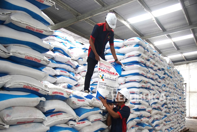 Harga Pupuk Subsidi Turun 20 Persen, KTNA Sebut Angin Segar bagi Petani