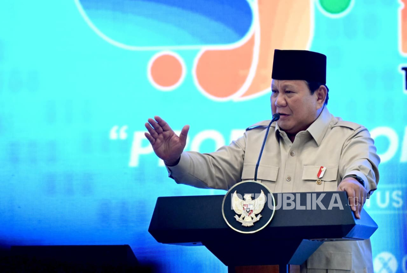 Presiden RI Jenderal (Purn) Prabowo Subianto berpidato dalam pembukaan Apkasi Otonomi Expo (AOE) 2025 di ICE, BSD, Kabupaten Tangerang, Banten, Kamis (28/8/2025).