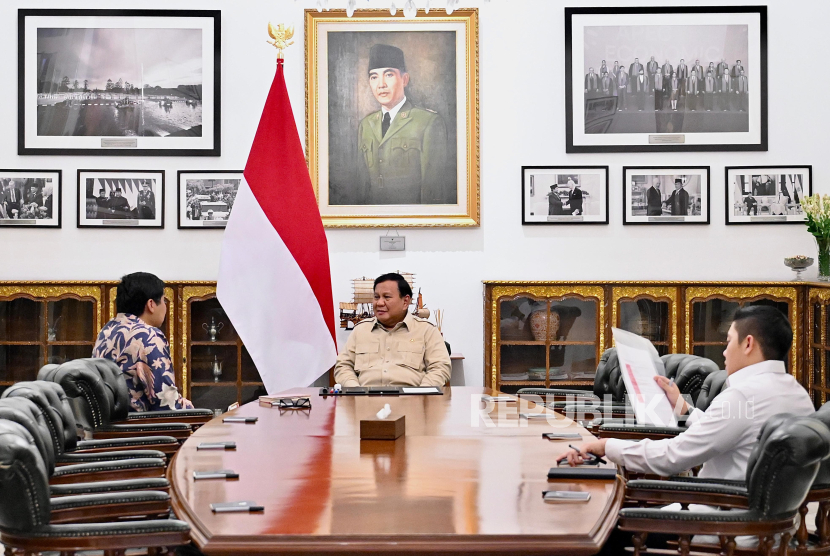 Presiden RI Jenderal (Purn) Prabowo Subianto memanggil Menteri Perumahan dan Kawasan Permukiman (PKP) Maruarar Sirait ke Istana Kepresidenan Jakarta pada Rabu (30/7/2025). 