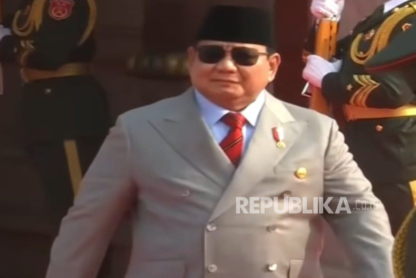 Presiden RI Jenderal (Purn) Prabowo Subianto tiba di Tiananmen Square, Beijing, China pada Rabu (3/9/2025) pagi waktu setempat. 