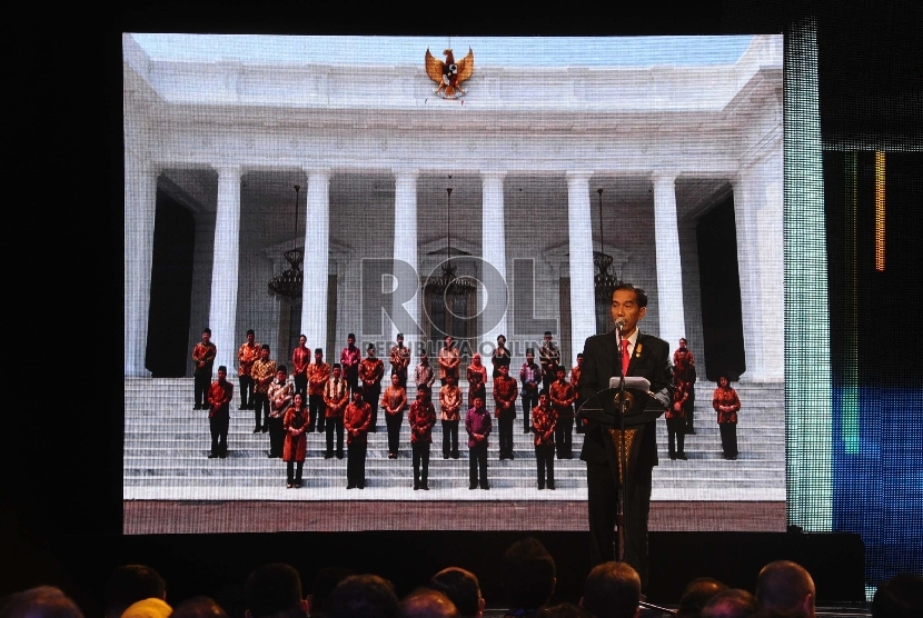 Presiden RI Joko Widodo berbicara dalam Silaturahim dengan Dunia Usaha Presiden Menjawab Tantangan Ekonomi di JCC, Jakarta, Kamis (9/7).