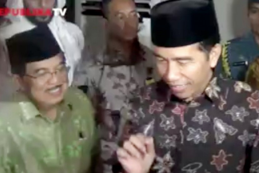 Presiden RI Joko Widodo (kanan) dan wakil presiden RI Jusuf Kalla (kiri)