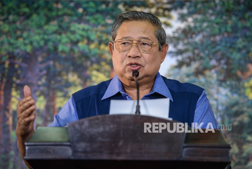 The sixth Indonesian president who is also the chairman of Democratic Party, Susilo Bambang Yudhoyono was upset knowing that a group of people held a demonstration in front of his house at Kuningan, South Jakarta, on Monday (Feb 6).