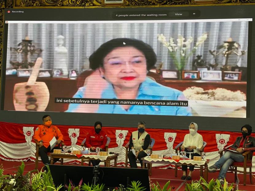  Presiden RI Kelima, Megawati Soekarnoputri,