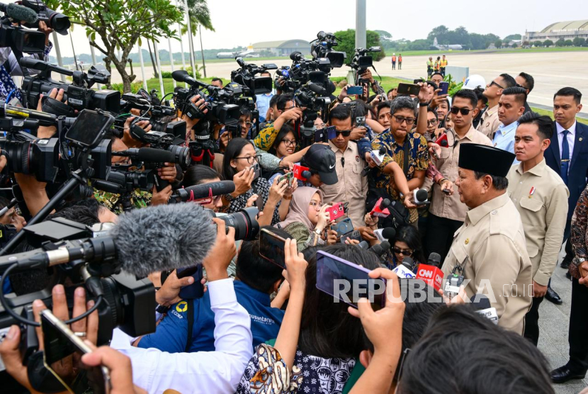 Presiden RI Prabowo Subianto di Base Ops Lanud Halim Perdanakusuma, Jakarta Timur, Rabu (1/7/2025).