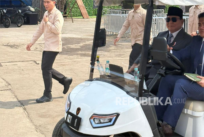 Presiden RI Prabowo Subianto di lokasi Indo Defence 2024 di JIExpo, Kemayoran, Jakarta Pusat, Rabu (11/6/2025). 