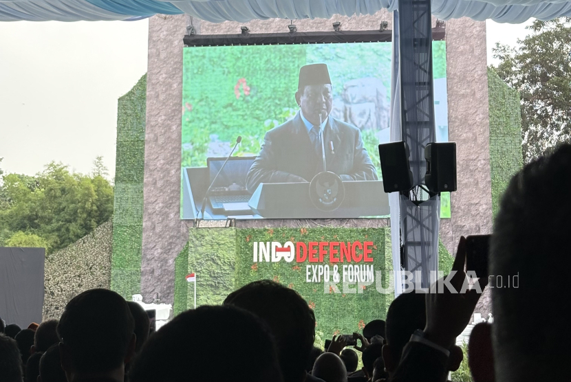 Presiden RI Prabowo Subianto membuka pelaksanaan Indo Defence 2024 di JIExpo, Kemayoran, Jakarta Pusat, Rabu (11/6/2025).