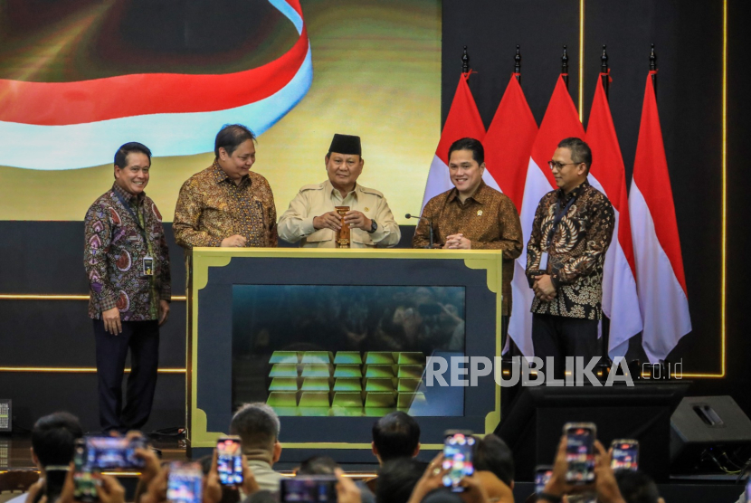 Presiden RI Prabowo Subianto meresmikan Layanan Bank Emas Pegadaian dan Bank Syariah Indonesia (BSI) pada Rabu (26/2) di The Gade Tower (Kantor Pusat Pegadaian), Jakarta.