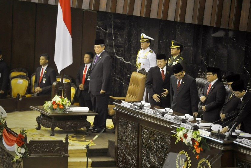 Presiden RI Susilo Bambang Yudhoyono menyampaikan pidato kenegaraan dalam sidang bersama DPR - DPD RI di Gedung Nusantara, Kompleks Parlemen Senayan, Jakarta, Jumat (15/8). 