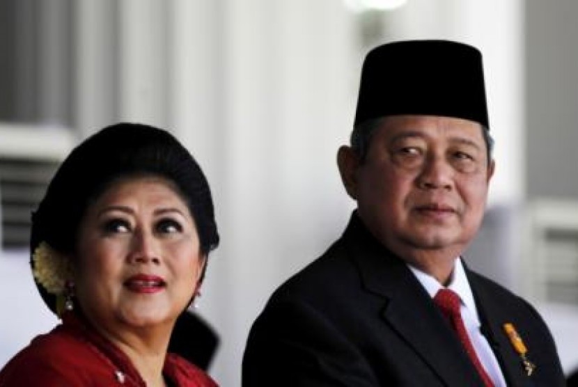 Presiden SBY bersama Istri, Ibu Ani Bambang Yudhoyono