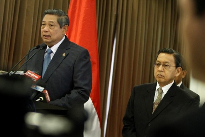 Presiden Susilo Bambang Yudhoyono jumpa pers di Bandara Halim Perdanakusumah, Jakarta. (Antara/Widodo S. Jusuf).