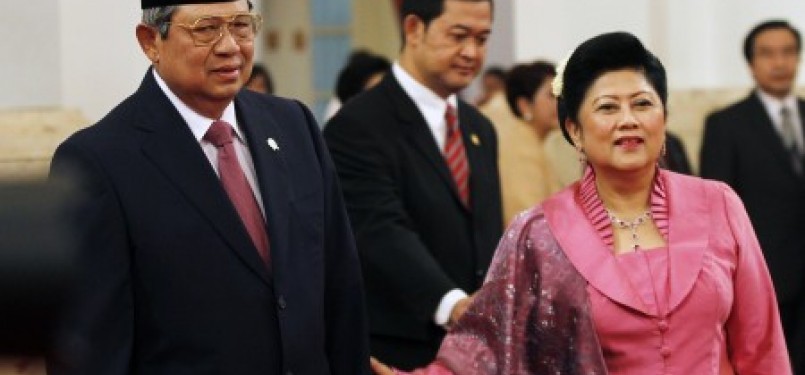 Presiden Susilo Bambang Yudhoyono (kiri) dan Ibu Negara Ani Yudhoyono (kanan).