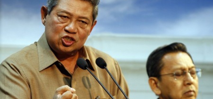 Presiden Susilo Bambang Yudhoyono saat jumpa pers terkait ledakan bom di gereja di Solo, Ahad.