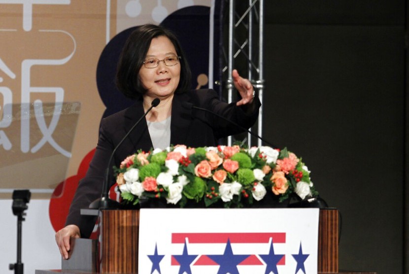 Presiden Taiwan Tsai Ing-wen di Taipei, Taiwan, 10 April 2019.