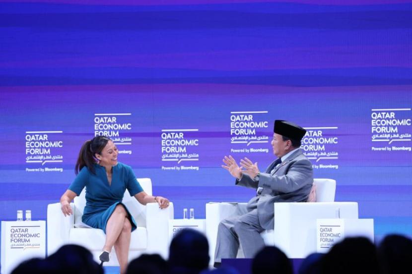 Presiden Terpilih Prabowo Subianto saat bicara di acara Qatar Economic Forum di Kota Doha, Qatar, Rabu (15/5/2024).