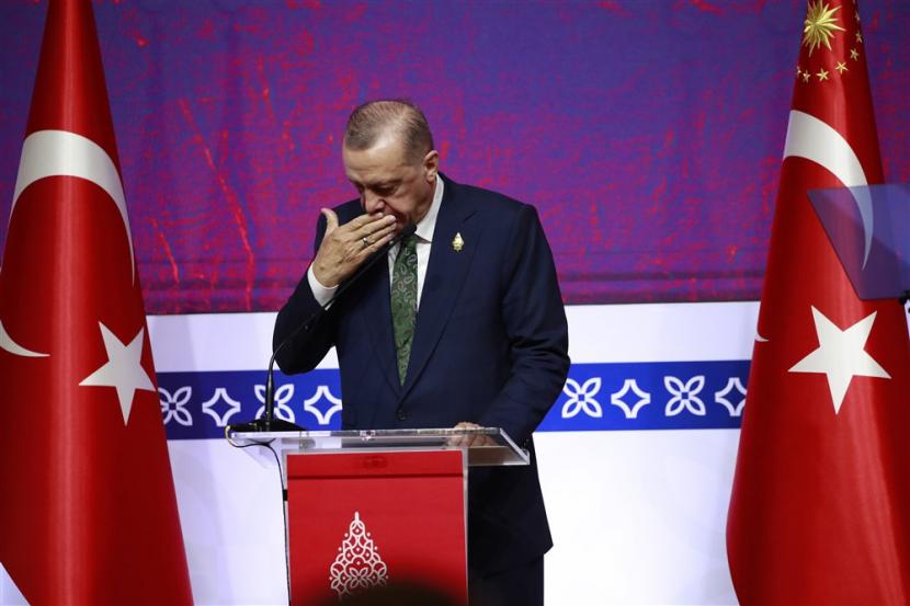  Presiden Turki Recep Tayyip Erdogan membatalkan semua agenda publiknya yang dijadwalkan pada Rabu, dikarenakan dalam kondisi sakit.