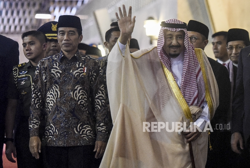 Presideng Joko Widodo (kiri) dan Raja Arab Saudi Salman bin Abdulaziz Al-Saud (kanan)