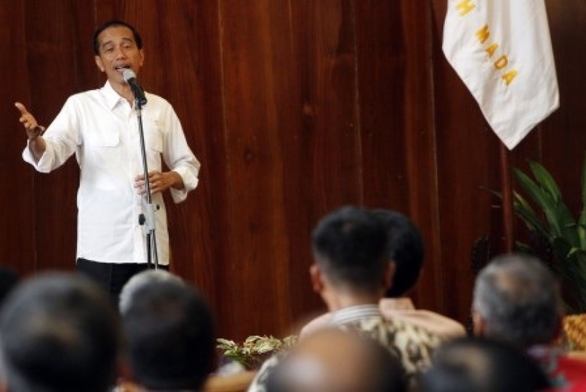 President Joko Widodo delivers his public lecture at University of Gadjah Mada in Yogyakarta on Tuesday. 