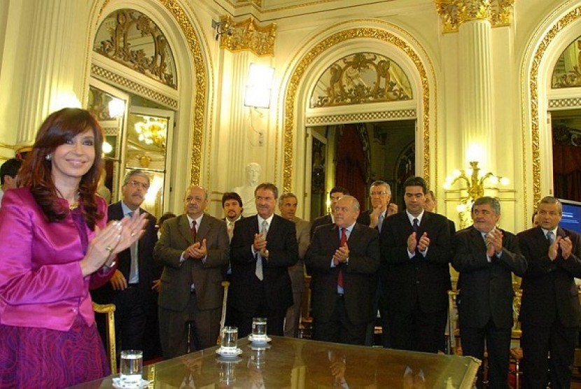 President of Argentina, Cristina Elisabet Fernandez de Kirchner in a meeting with the nation's governors. (file photo)
