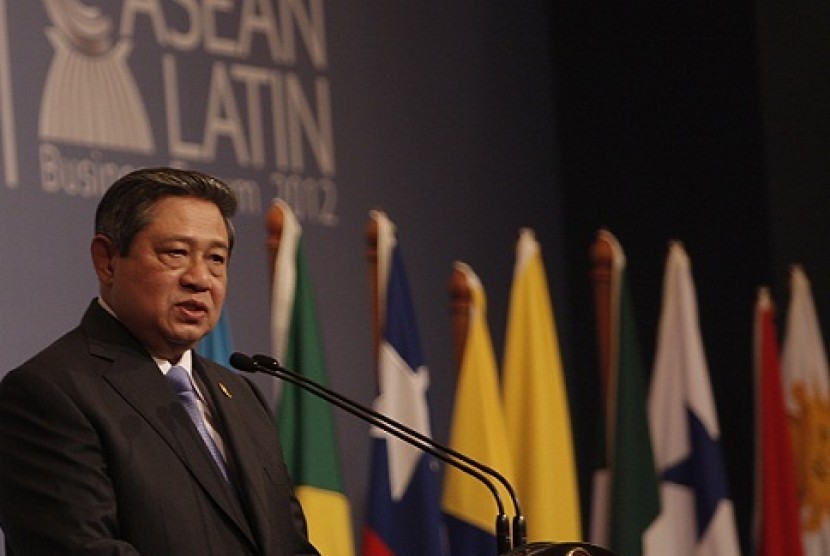 President Susilo Bambang Yudhoyono opens ASEAN LATIN Business Summit in Jakarta on Monday. 