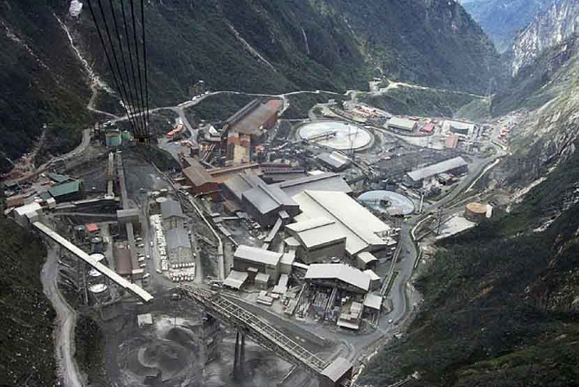 An aerial view of a giant mine at the Grassberg, Papua.