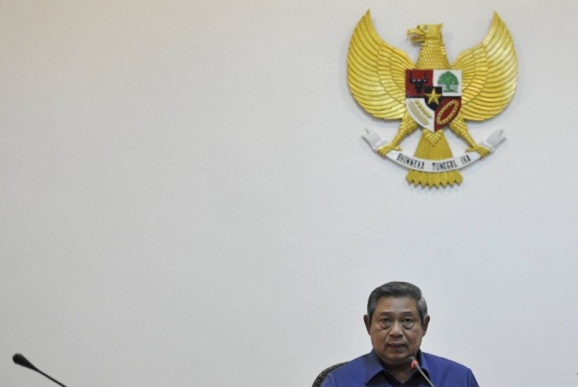 President Susilo Bambanng Yudhoyono leads special meeting to discuss the Thursday incident in Papua which cause eight soldiers died on Friday. 