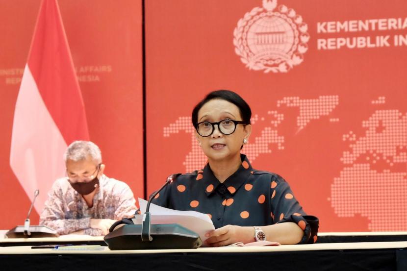 Press Briefing virtual Menteri Luar Negeri RI Retno Marsudi membahas soal pemulangan ABK WNI dari kapal Cina, Ahad (10/5).