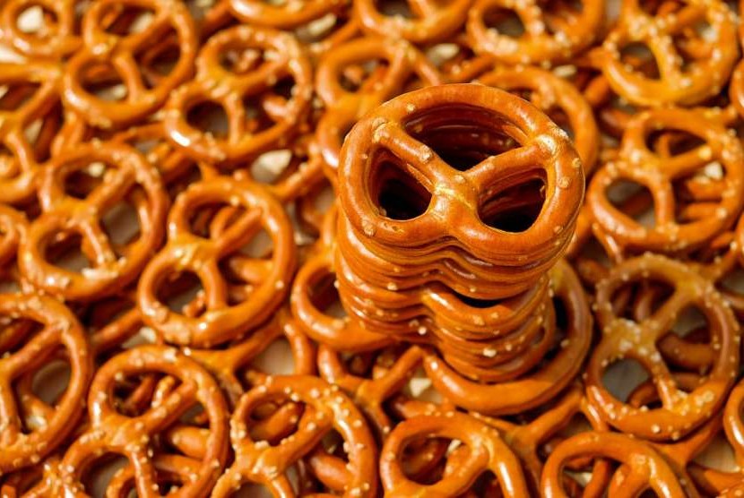 Pretzel. Dokter mengungkapkan, salah satu camilan terburuk bagi kesehatan jantung adalah pretzel. 