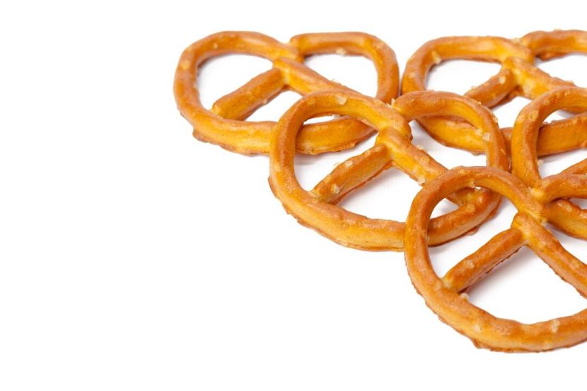 Pretzel (ilustrasi). Sebuah gerai Auntie Anne di Kuala Lumpur, Malaysia, terpaksa tutup untuk pembersihan menyeluruh.