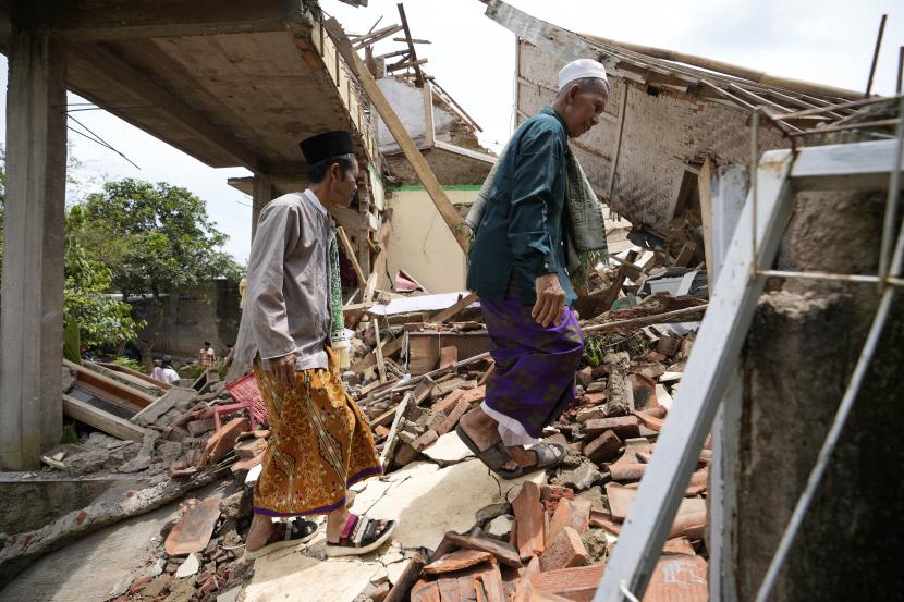 Rumah rusak akibat gempa Cianjur, ilustrasi.