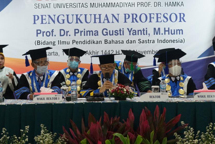 Prima Gusti Yanti dikukuhkan sebagai profesor ke-16 Uhamka, Senin (16/11).