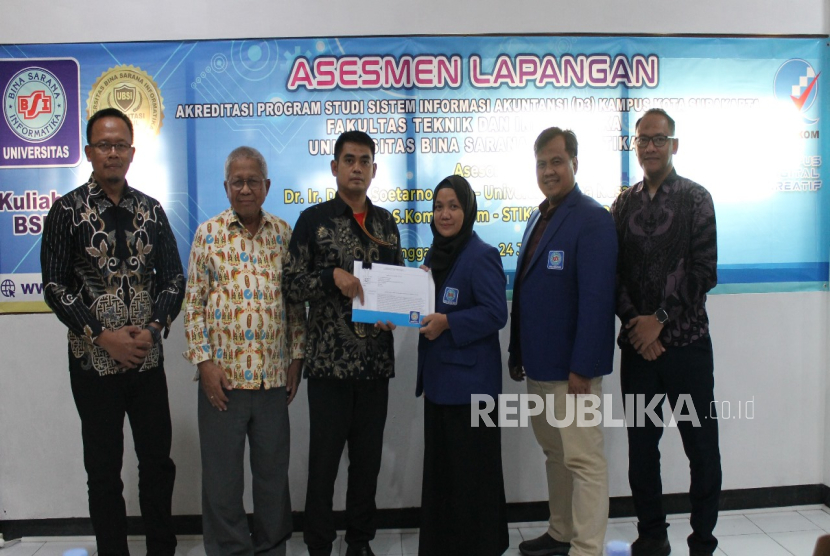 Prodi Sistem Informasi Akuntasi UBSI kampus Solo menorehakan pencapaian signifikan dengan meraih predikat unggul. Ini bukti prodi mampu memberikan pendidikan berkualitas. 