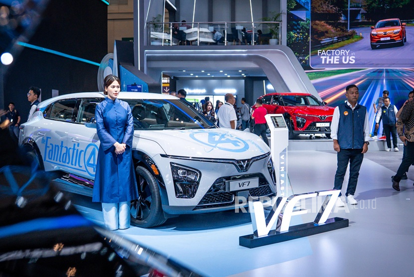Produsen kendaraan listrik asal Vietnam, VinFast, berhasil mencuri perhatian publik dalam ajang Gaikindo Indonesia International Auto Show (GIIAS) 2025 pekan lalu. Mengusung pendekatan inovatif yang memadukan teknologi, budaya, dan komitmen terhadap mobilitas berkelanjutan, VinFast sukses memboyong dua penghargaan bergengsi dari penyelenggara.
