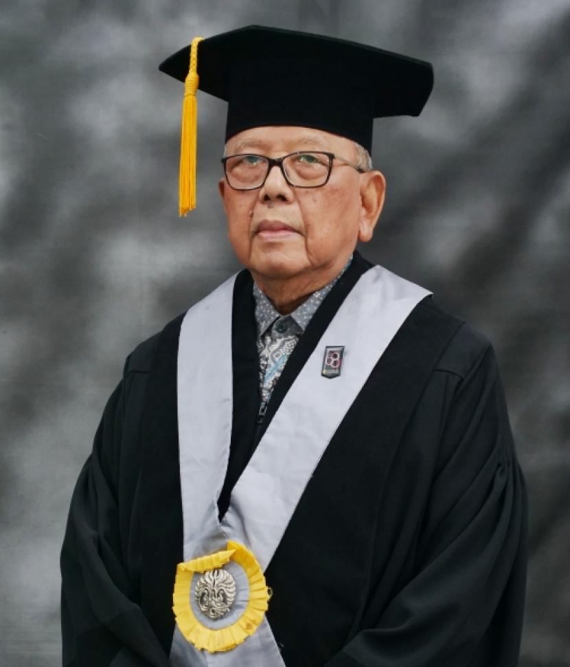Prof Arsjad Anwar