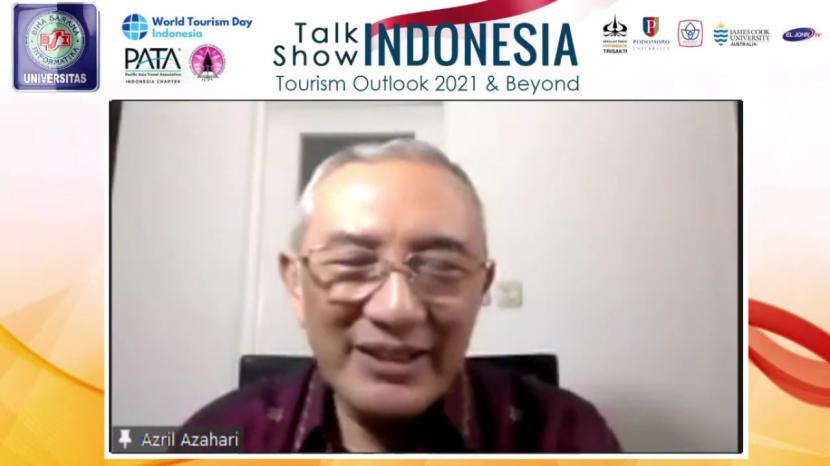 Prof Dr Azril Azahari selaku ketua Yayasan Hari Pahlawan Dunia Indonesia  dan  ketua Ikatan Cendekiawan Pariwisata Indonesia.