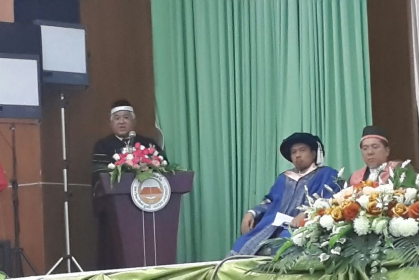 Prof Dr Din Syamsuddh menyampaikan orasinya di Fatoni University, Thailand Selatan, Ahad (26/3/2017). 