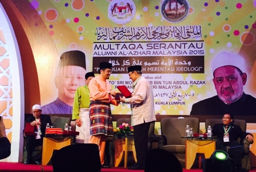 Prof Dr HM Quraish pada silaturahim alumni Al Azhar Mesir di Kuala Lumpur, Malaysia