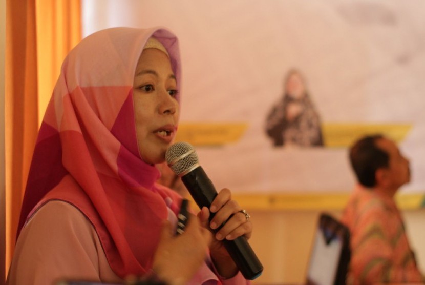 Lindungi Keluarga Indonesia dari Agenda Perubahan. Foto: Prof  Dr  Ir Euis Sunarti MSi  dari IPB,  